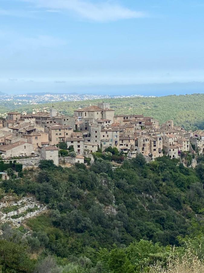 Charmant Appartement Au Coeur Du Village Tourrettes-sur-Loup Exterior foto