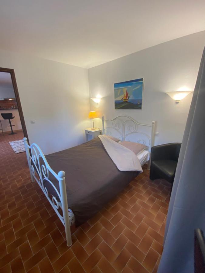 Charmant Appartement Au Coeur Du Village Tourrettes-sur-Loup Exterior foto